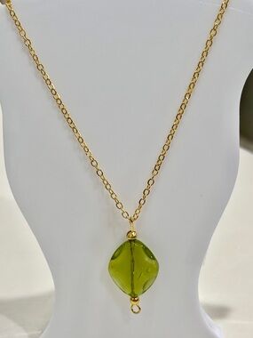 Gold Toned Chain Necklace with Diamond Shaped Peridot Green Glass Pendant